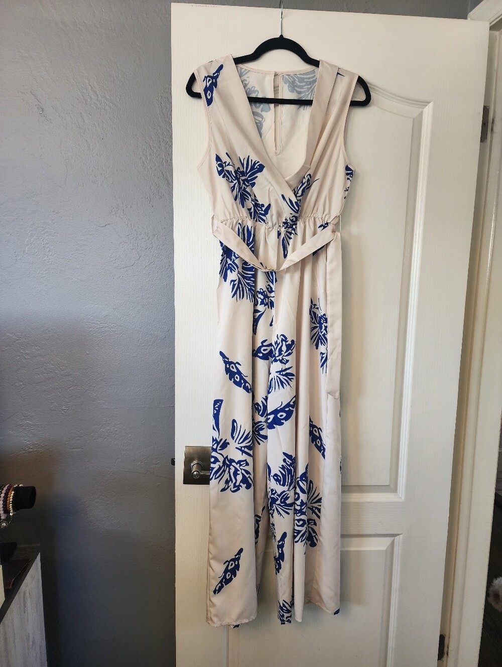 Cream  with Blue Faux Wrap Top Floral Print Women's Jumpsuite Size M NWT